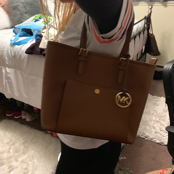 Michael Kors Purse - Picture 6 of 6